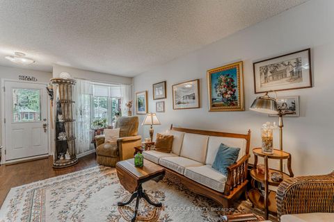 Photo 1 at 132 Benson Drive, Northwest, Barrie