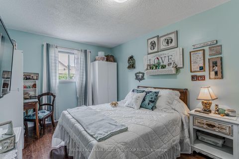 Photo 4 at 132 Benson Drive, Northwest, Barrie