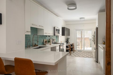 Photo 11 at 164 Munro Street, South Riverdale, Toronto