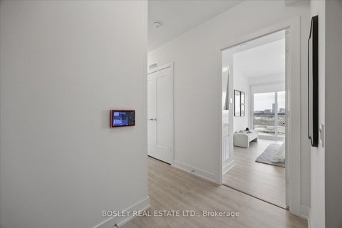 Photo 13 at 1603 - 30 Inn On The Park Drive, Don Mills, Toronto