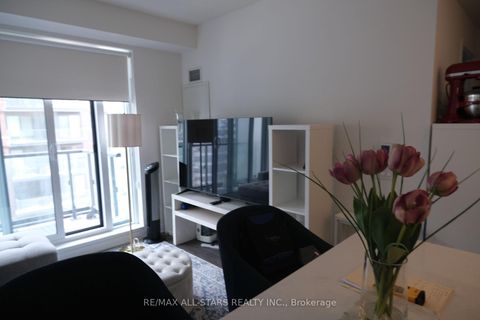 Photo 3 at 1007 - 130 River Street, Regent Park, Toronto