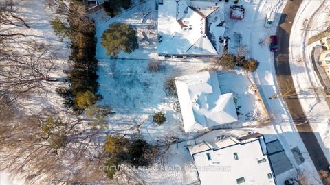 Photo 8 at 11 Montressor Drive, Windfields, Toronto