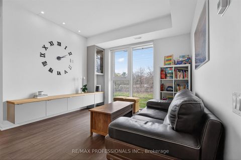 Photo 4 at TH48 - 10 Brin Drive, Humber Valley, Toronto