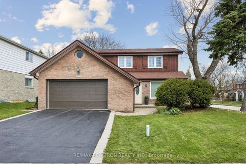 Photo 1 at 22 Denlow Boulevard, Don Mills, Toronto