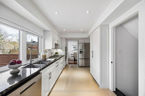 Photo 14 at 22 Denlow Boulevard, Don Mills, Toronto