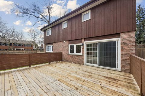 Photo 45 at 22 Denlow Boulevard, Don Mills, Toronto