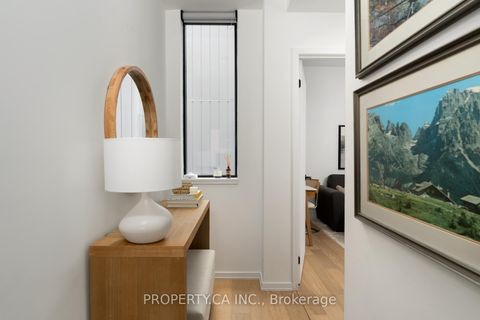 Photo 3 at 302 - 41 Dovercourt Road, Niagara, Toronto