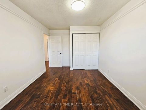 Photo 12 at 206 Fairwood Drive, Keswick South, Georgina