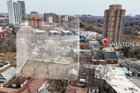 Photo 4 at 2A Fern Avenue, Weston, Toronto