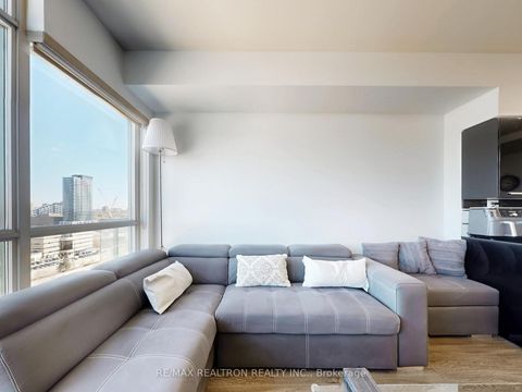 Photo 17 at Ph06 - 15 Singer Court, Bayview Village, Toronto