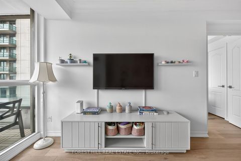 Photo 11 at 408 - 88 Promenade Circle, Brownridge, Vaughan