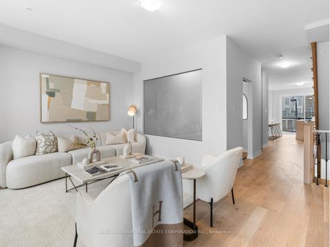 Photo 10 at 3 Lounts Lane, Cornell, Markham