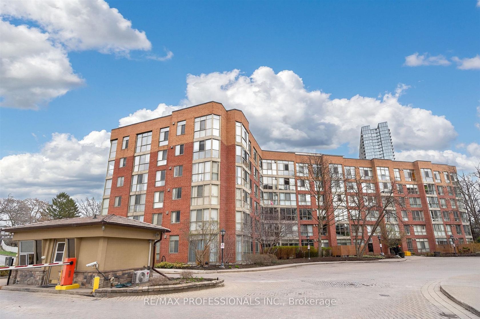 620 - 20 Southport Street, Swansea, Toronto photo number 2