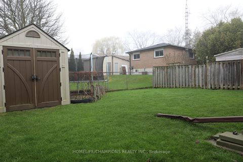 Photo 4 at 865 Vicki Drive, West Shore, Pickering