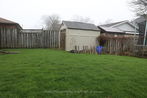 Photo 5 at 865 Vicki Drive, West Shore, Pickering