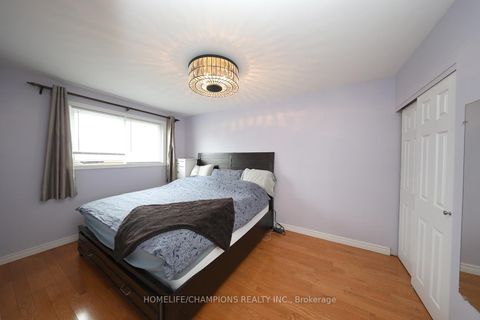 Photo 8 at 865 Vicki Drive, West Shore, Pickering