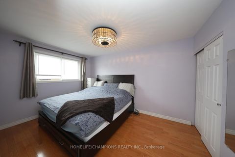 Photo 14 at 865 Vicki Drive, West Shore, Pickering