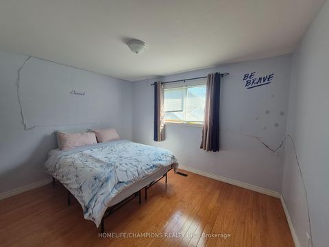 Photo 19 at 865 Vicki Drive, West Shore, Pickering
