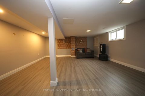 Photo 23 at 865 Vicki Drive, West Shore, Pickering