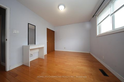 Photo 30 at 865 Vicki Drive, West Shore, Pickering