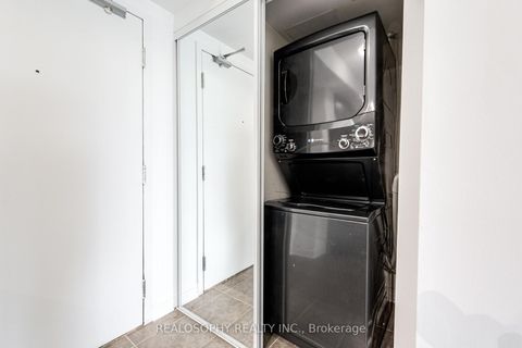 Photo 6 at 421 - 60 Fairfax Crescent, Birchmount, Toronto