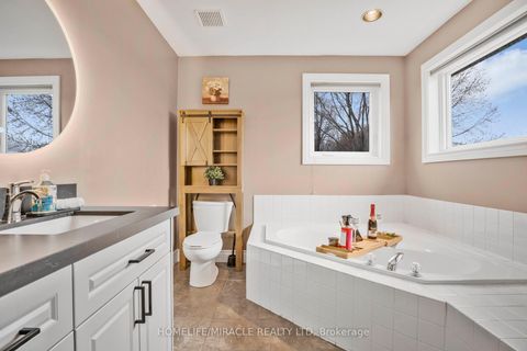 Photo 15 at 33 Auburn Lane, Courtice, Clarington