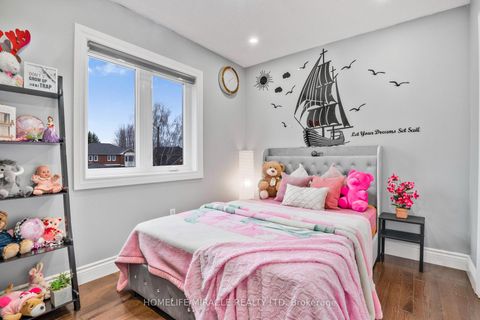 Photo 18 at 33 Auburn Lane, Courtice, Clarington