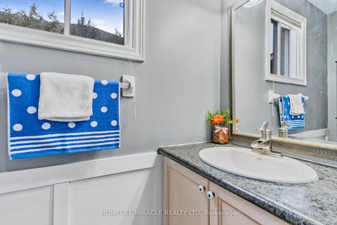 Photo 38 at 33 Auburn Lane, Courtice, Clarington