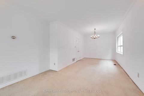 Photo 4 at 519 Rushton Road, Cedarvale, Toronto