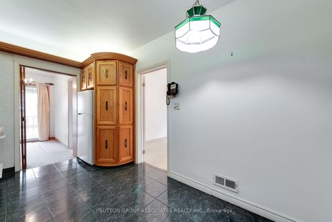 Photo 9 at 519 Rushton Road, Cedarvale, Toronto