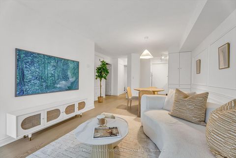 Photo 2 at 302 - 1 Ripley Avenue, Swansea, Toronto