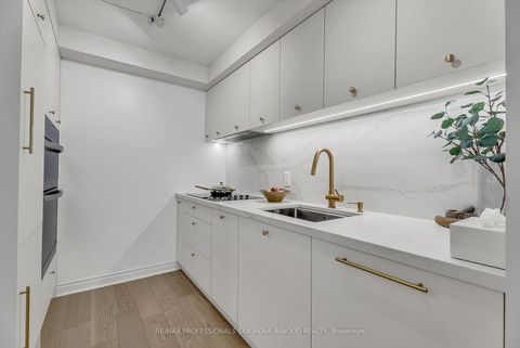 Photo 10 at 302 - 1 Ripley Avenue, Swansea, Toronto