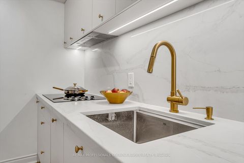 Photo 11 at 302 - 1 Ripley Avenue, Swansea, Toronto