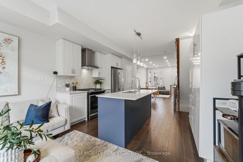 Photo 11 at 61 Edward Horton Crescent, City Centre West, Toronto