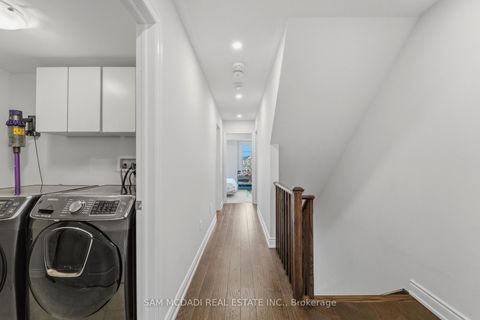 Photo 17 at 61 Edward Horton Crescent, City Centre West, Toronto