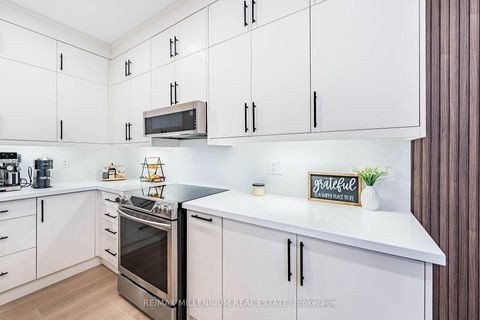 Photo 12 at 288 Barons Street, Kleinburg, Vaughan