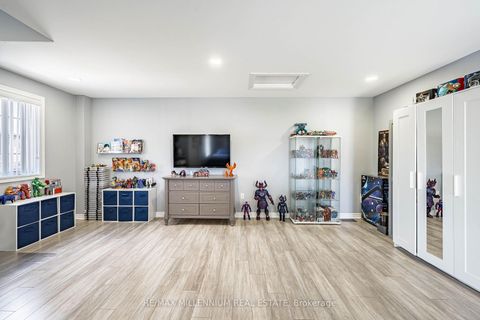 Photo 31 at 288 Barons Street, Kleinburg, Vaughan