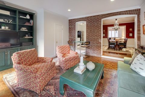 Photo 12 at 738 Huron Street, Casa Loma, Toronto