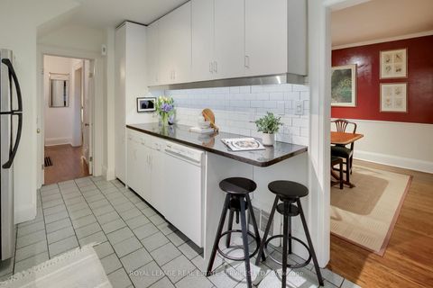 Photo 16 at 738 Huron Street, Casa Loma, Toronto