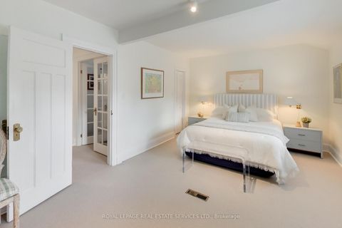 Photo 23 at 738 Huron Street, Casa Loma, Toronto