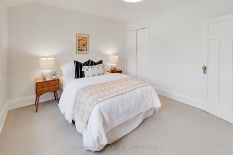 Photo 26 at 738 Huron Street, Casa Loma, Toronto