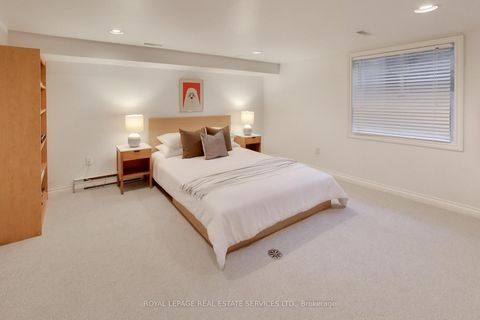 Photo 31 at 738 Huron Street, Casa Loma, Toronto