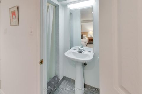 Photo 33 at 738 Huron Street, Casa Loma, Toronto