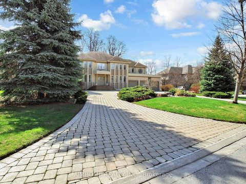 Photo 1 at 145 Renaissance Court, Beverley Glen, Vaughan