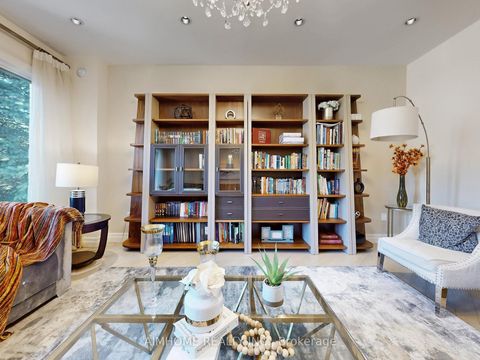 Photo 4 at 145 Renaissance Court, Beverley Glen, Vaughan