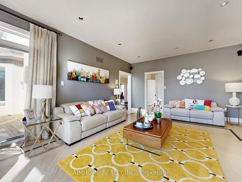 Photo 13 at 145 Renaissance Court, Beverley Glen, Vaughan