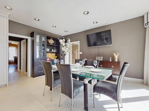 Photo 17 at 145 Renaissance Court, Beverley Glen, Vaughan