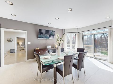 Photo 18 at 145 Renaissance Court, Beverley Glen, Vaughan