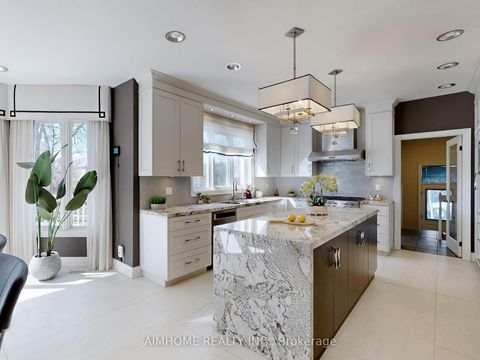 Photo 19 at 145 Renaissance Court, Beverley Glen, Vaughan