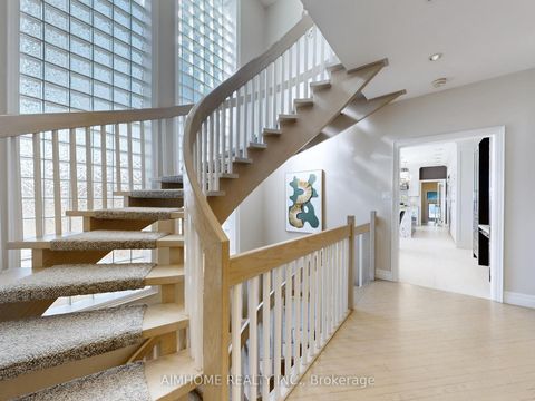 Photo 26 at 145 Renaissance Court, Beverley Glen, Vaughan